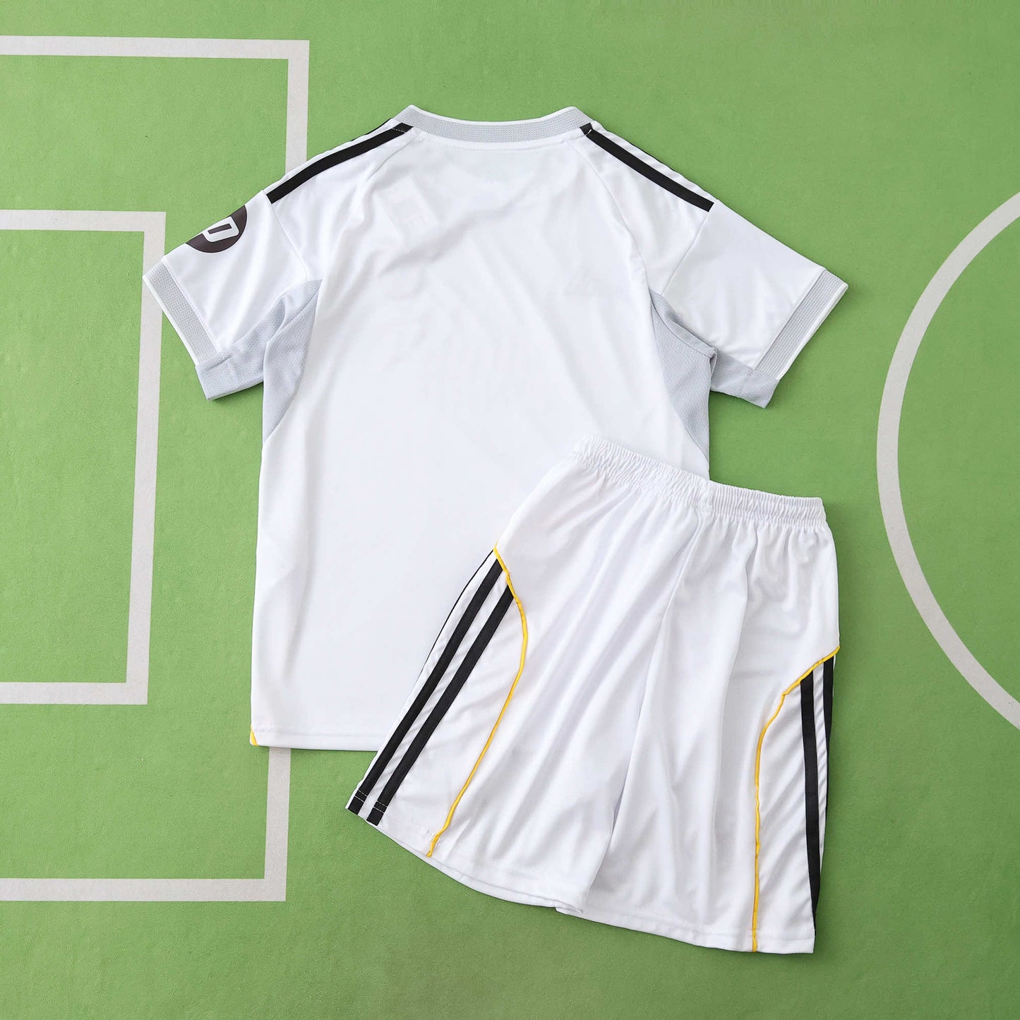 Real Madrid Ensemble D'Enfant Domicile 2025/2026