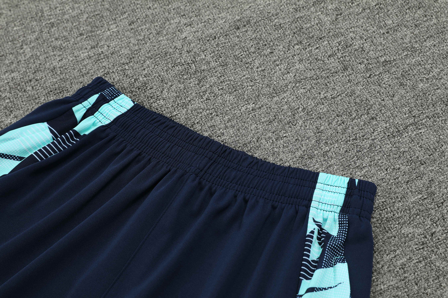 Real Madrid Ensemble D'Entrainement Extérieur Short Maillot 2024/2025
