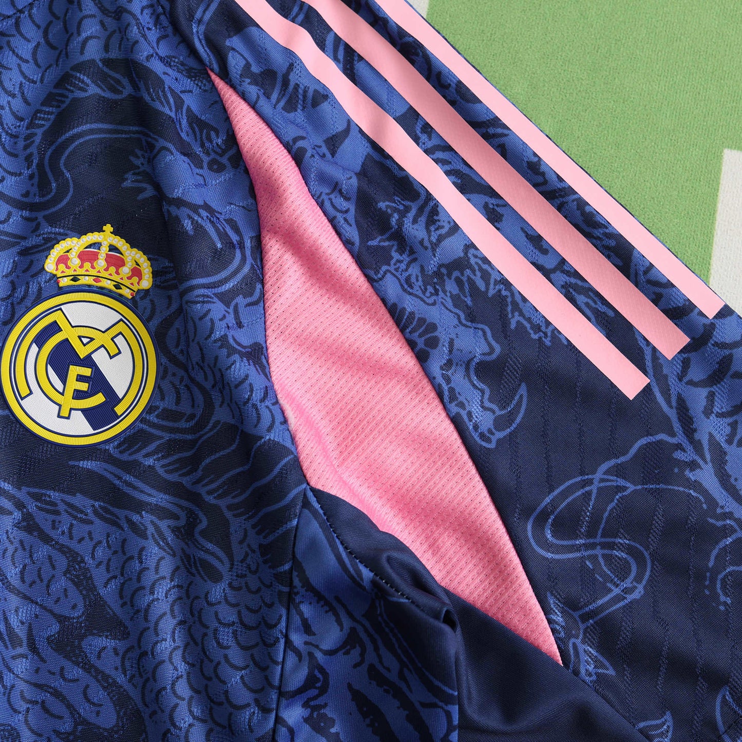 Real Madrid Maillot El Dragón Blanco Azu Edition Player Version