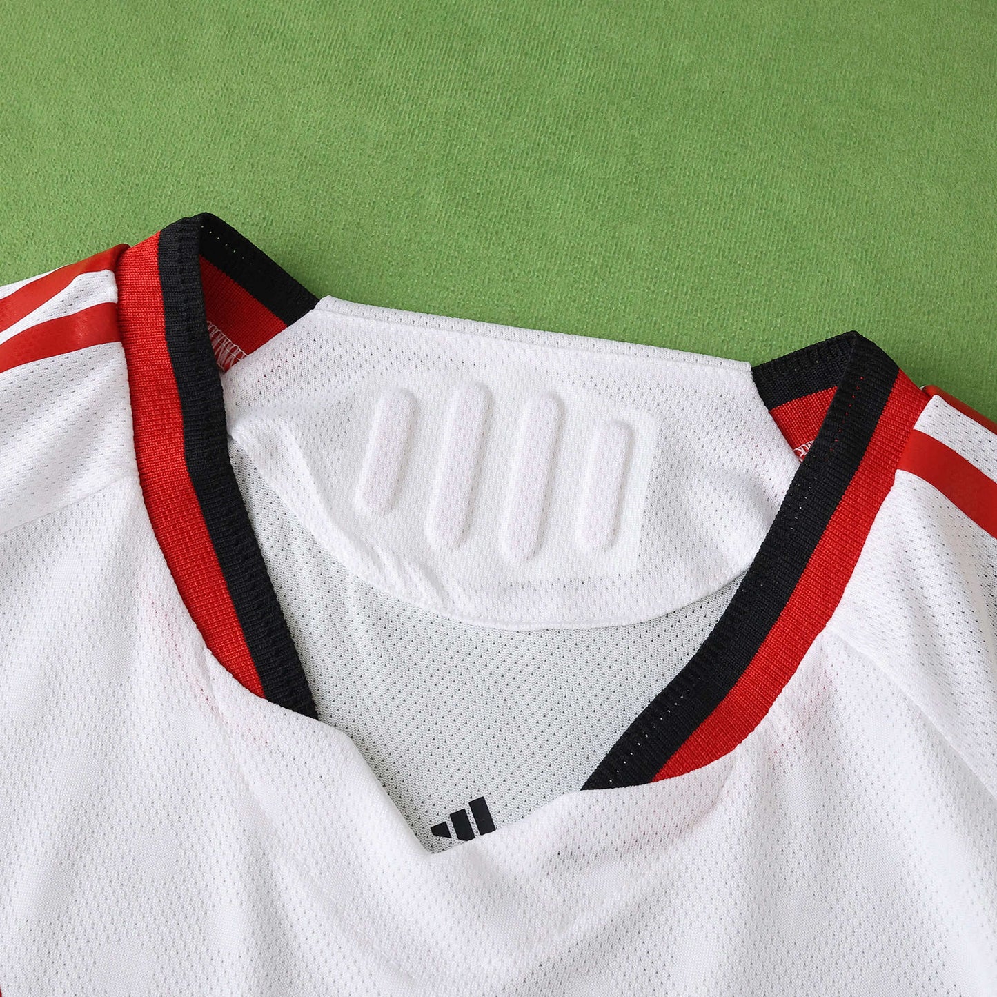 Liverpool Away Shirt 2025/2026 Player Version