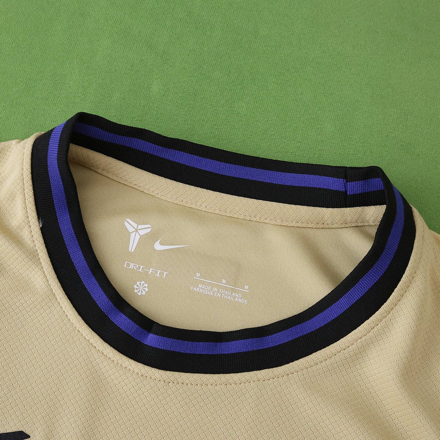 FC Barcelona Away Shirt 2025/2026 Fan Version