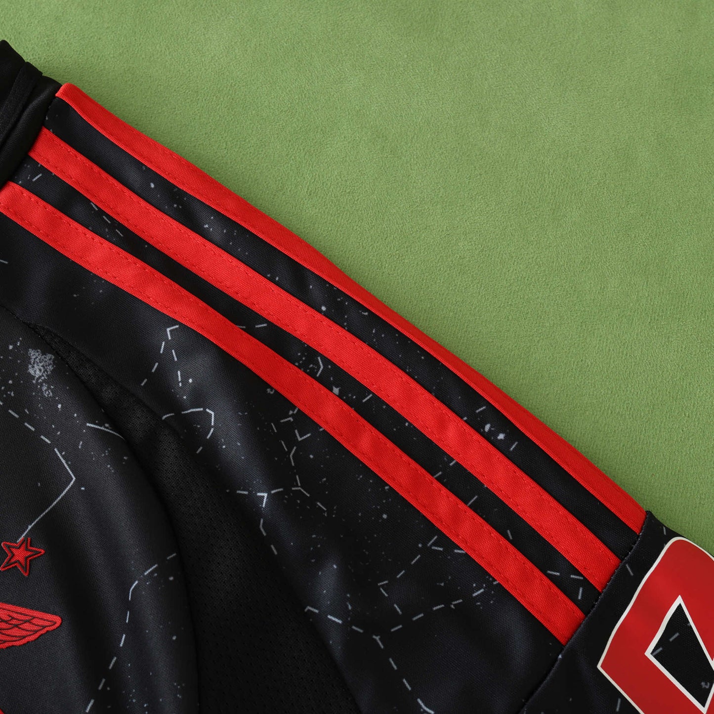 SL Benfica Away Shirt 2024/2025 Fan Version